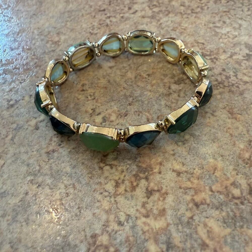 Unbranded Bracelets Women's OS Green Multi Stone Gold Stretch Stack Cuff
